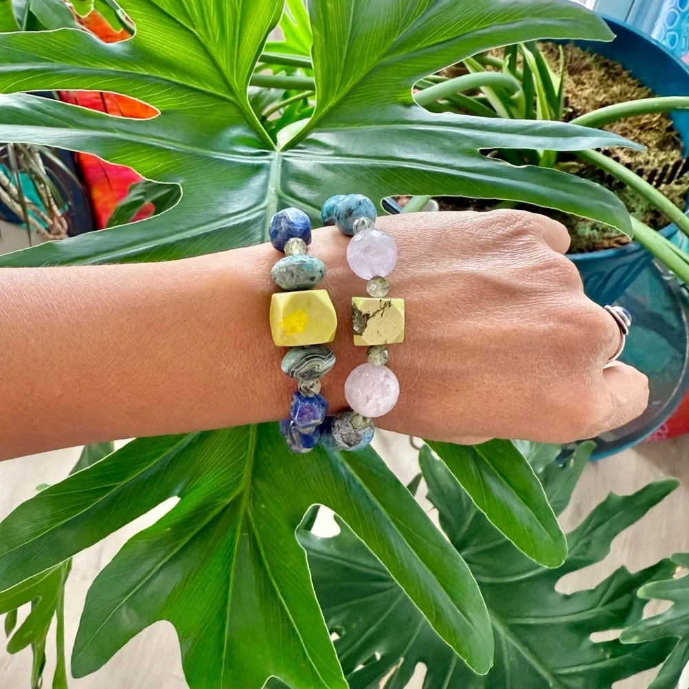 Serpentine, Jasper, Prehnite & Sodalite Bracelet (one) - Picture 6 of 8